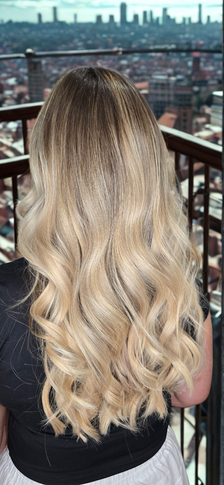Amazing Hair 5-Piece 22" Clip-In (Synthetic/Vegan) - SAVE 30% - Amazing Hair